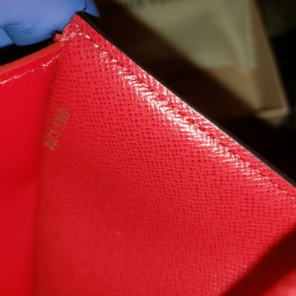 NEW Louis Vuitton Victorine Wallet - Picture 4 of 8